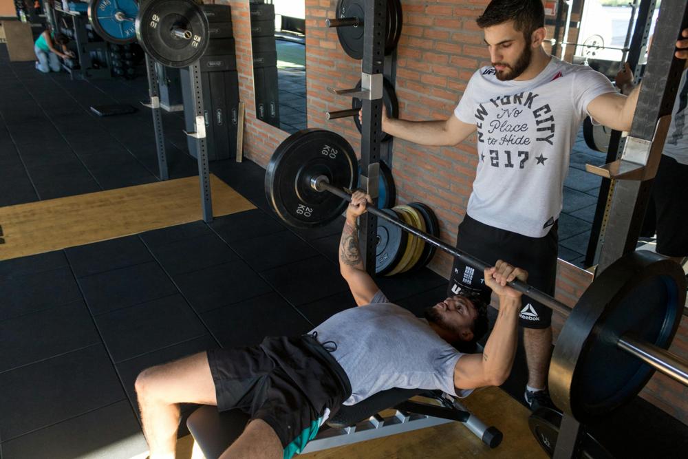fitness training-6976679ac9b64d58b85a15e72105e6d3.jpg fitness training